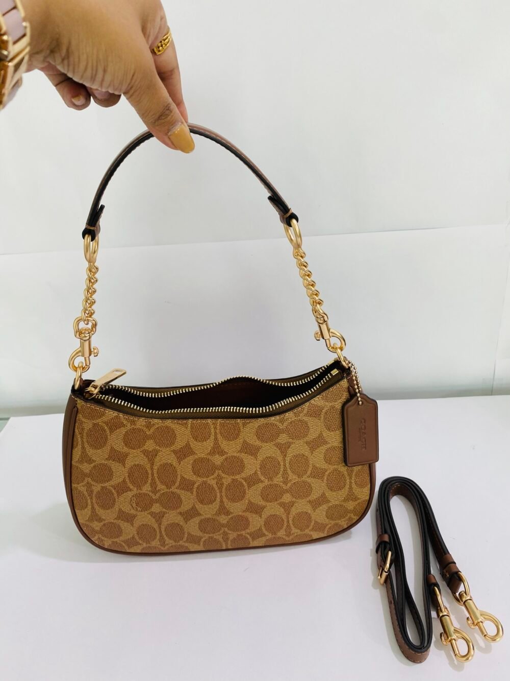 Coch Tery Shoulder Bag Small Size - Image 5