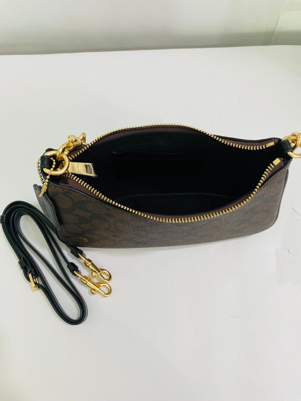 Coch Teri Shoulder Bag In Signature Canvas Signature Canvas-Gold-Walnut-Black - Image 4
